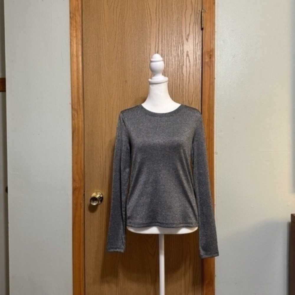 Gap Medium Metallic Gray Long Sleeve Knit Top - EUC